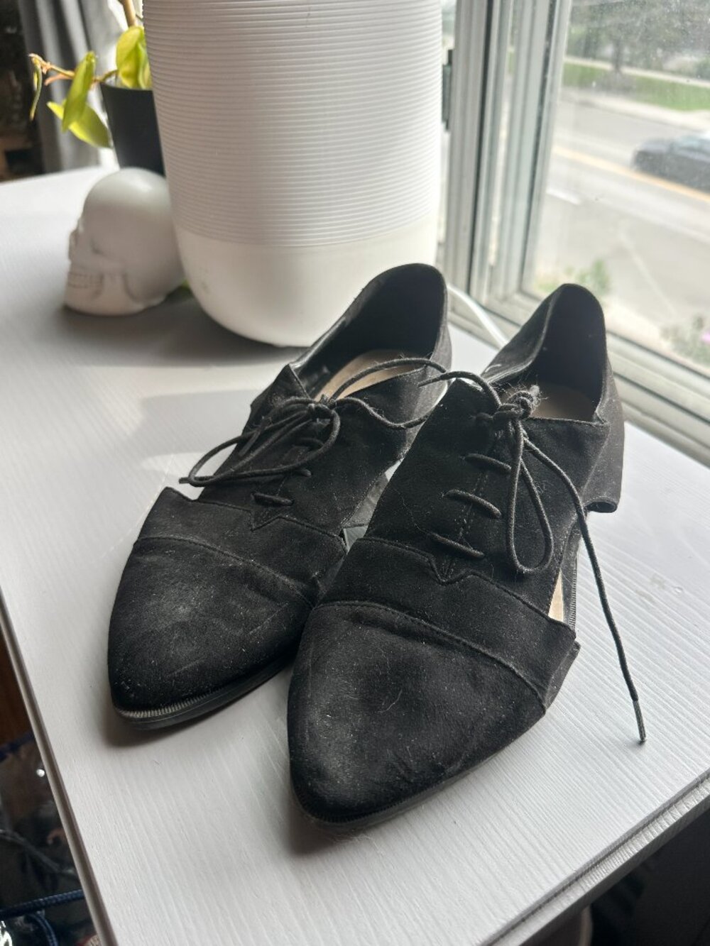 Women’s Nine West cutout oxford flats